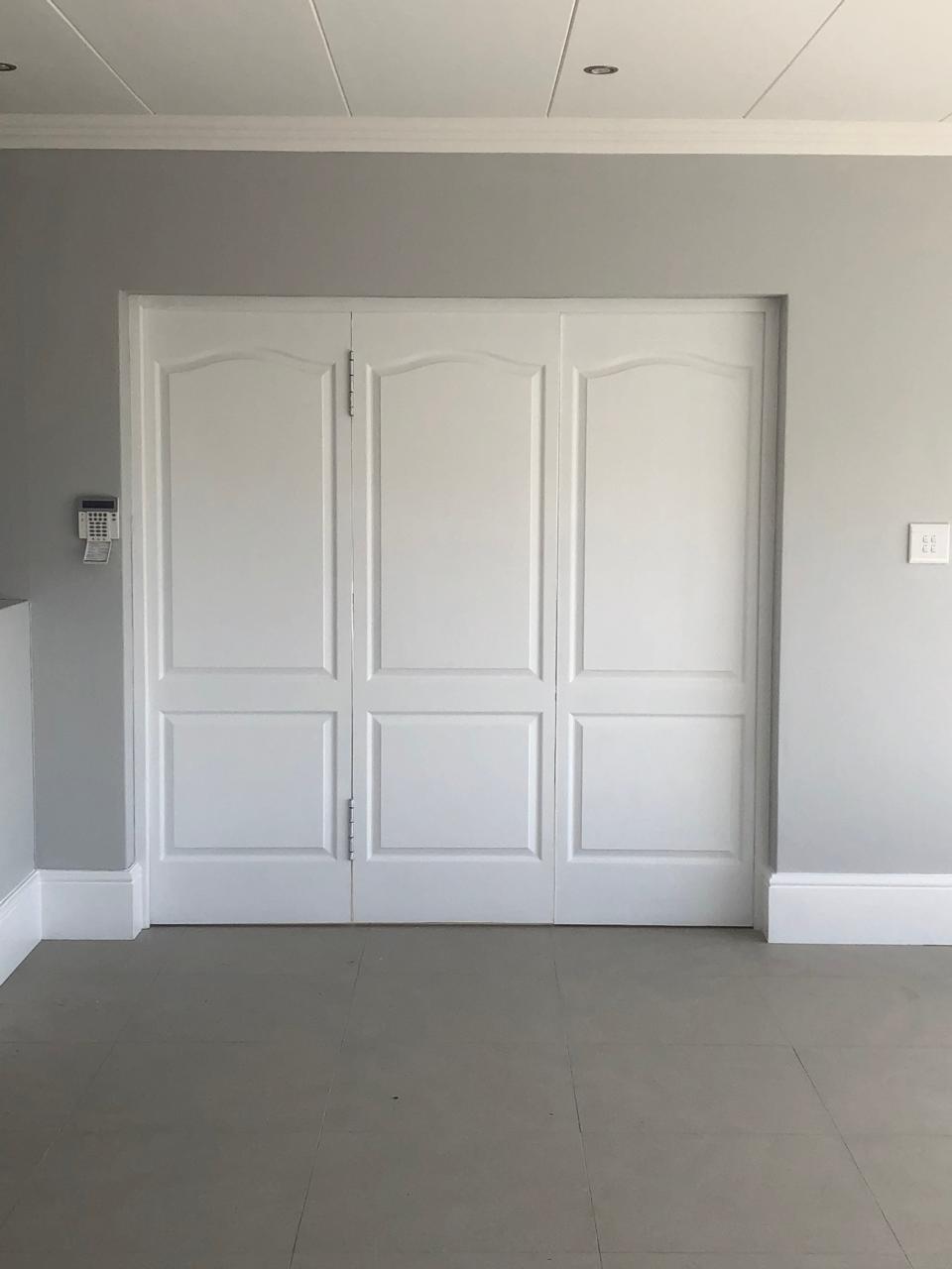 Bright & Spacious Family Home - Image 23